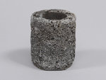 SVEČNIK CEMENT 7x8,5cm